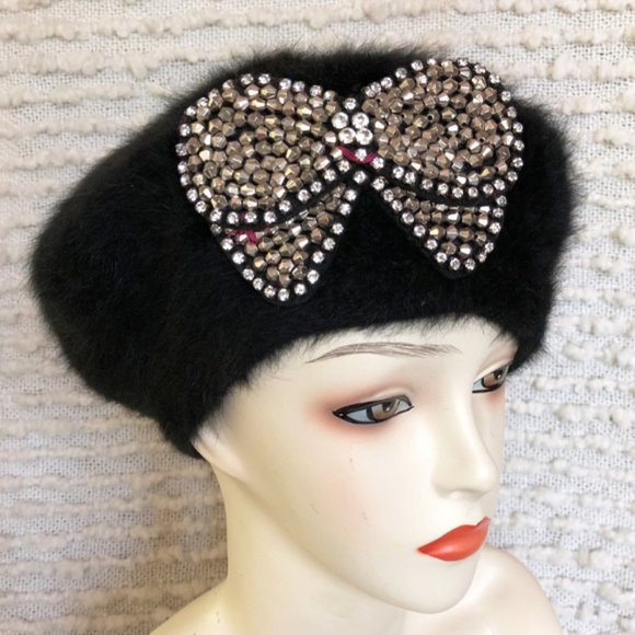 BETSEY JOHNSON Accessories - BETSEY JOHNSON Beret with Rhinestone Bow